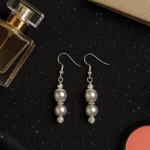 Gorgeous Silver & Gray Pearl Earrings